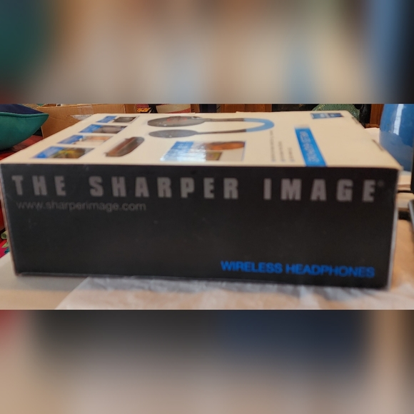The sharper Image Wireless Headphones - Picture 14 of 14